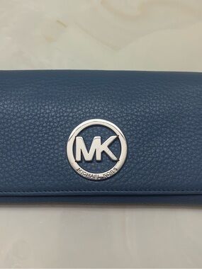 Michael Kors Fulton Pebbled Leather Dusty Blue Wallet with Silver MK Logo